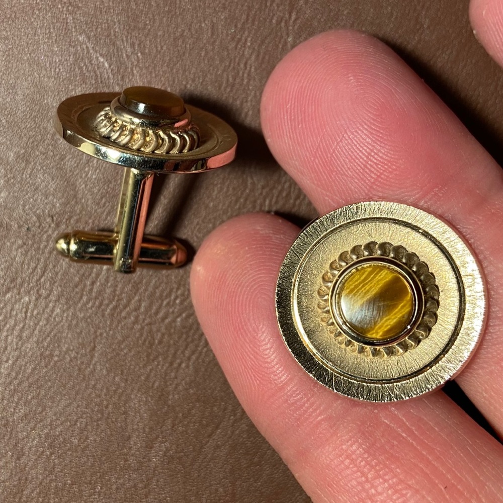 Vintage Round Gold Cufflinks Tiger’s eye center